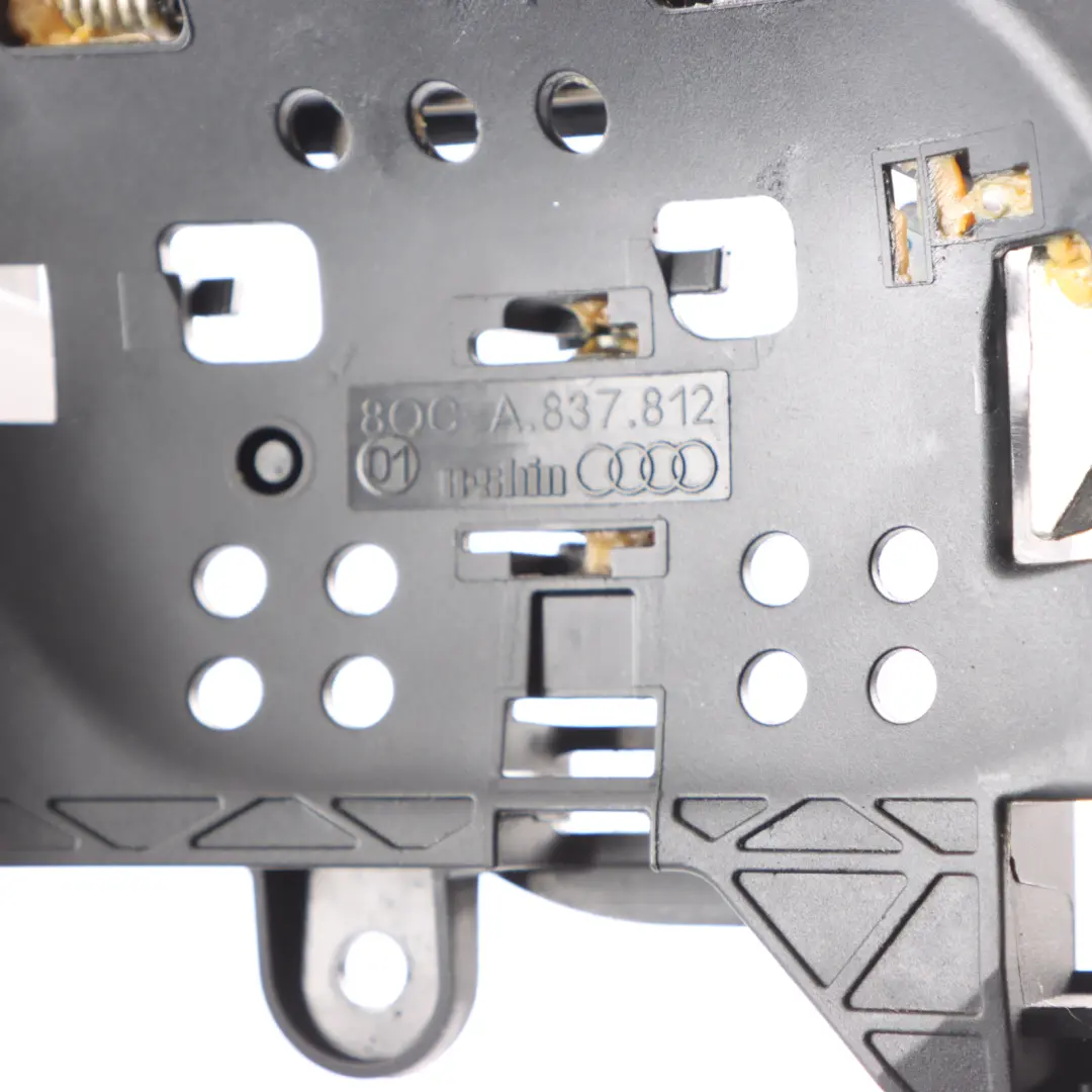 Base De Poignée Extérieure De Porte Arrière Droite pour Audi Q5 FY à propos du numéro de pièce 80A837812 Audi Q5 FY Base De Poignée Extérieure De Porte Arrière Droite - SKU 80A837812 - Numéro de pièce 80A837812