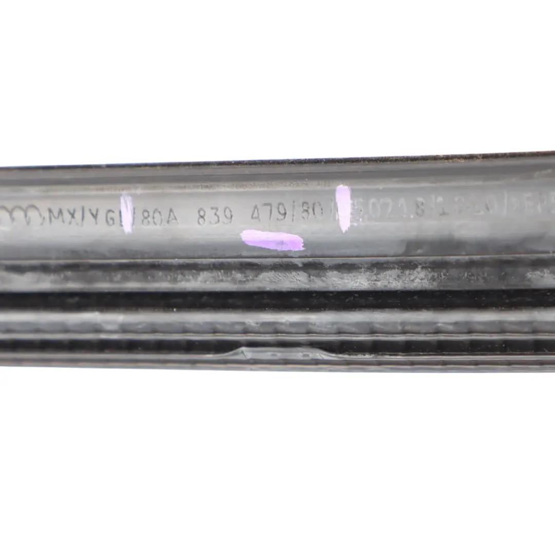 Hintere Tür Fenster Innere Dichtung Gummi Links für Audi Q5 FY mit Teilenummer 80A839479 Audi Q5 FY Hintere Tür Fenster Innere Dichtung Gummi Links - SKU 80A839479 - Teilenummer 80A839479