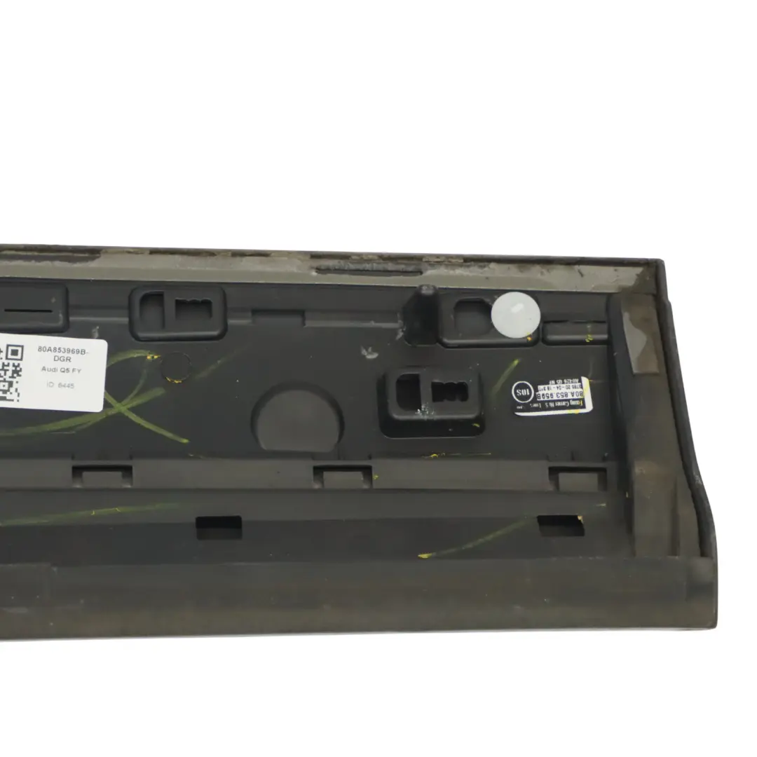 Türverkleidung Zierleiste hinten links Daytona Grey Pearl - Z7S für Audi Q5 FY mit Teilenummer 80A853969B Audi Q5 FY Türverkleidung Zierleiste hinten links Daytona Grey Pearl - Z7S - SKU 80A853969B-DGR - Teilenummer 80A853969B