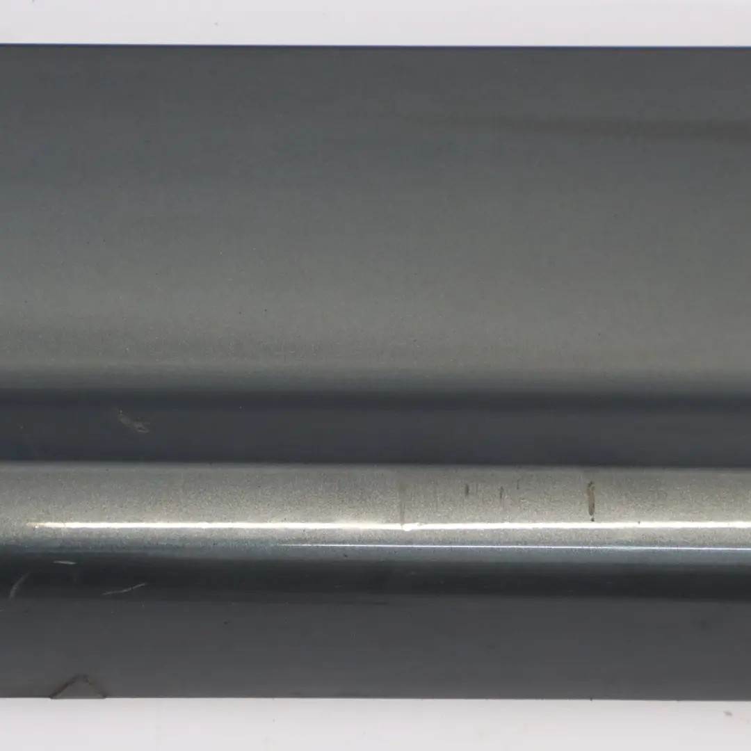 Moldura de puerta trasera izquierda Daytona Grey Pearl - Z7S para Audi Q5 FY con número de pieza 80A853969B Audi Q5 FY Moldura de puerta trasera izquierda Daytona Grey Pearl - Z7S - SKU 80A853969B-DGR - Número de pieza 80A853969B