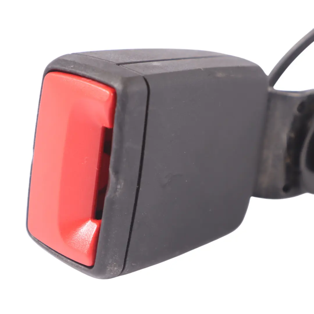 Prise de ceinture de sécurité arrière droite pour Audi Q5 FY à propos du numéro de pièce 80A857740D Audi Q5 FY Prise de ceinture de sécurité arrière droite - SKU 80A857740D - Numéro de pièce 80A857740D