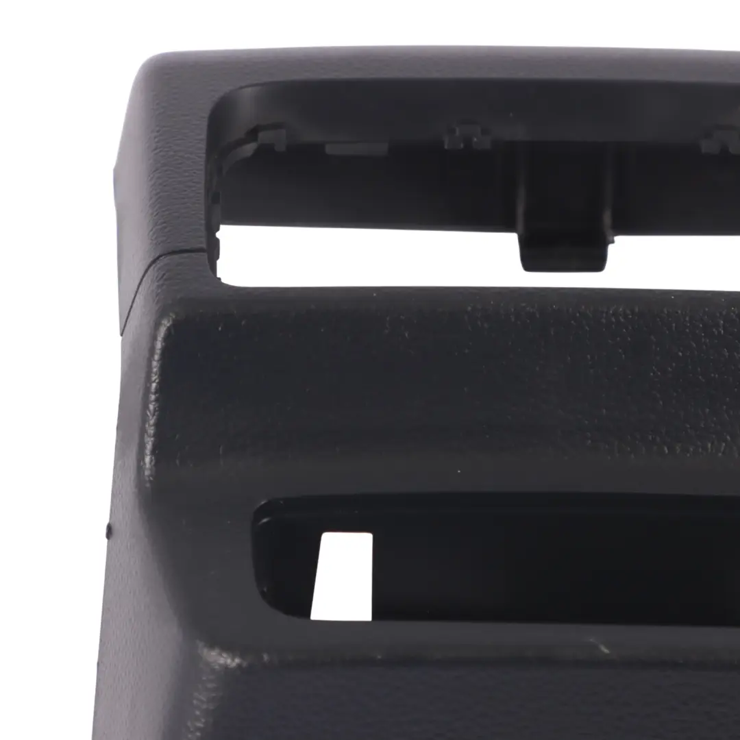 Audi Q5 Mk2 FY Consola Central Tapa Trasera Enchufe 12V Negro - SKU 80A864376A - Número de pieza 80A864376A