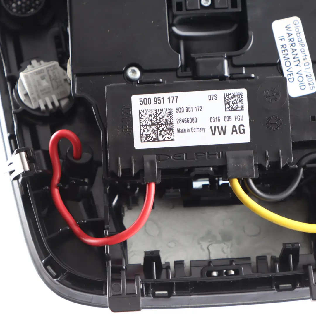 Audi Q5 FY Plafoniera Luce Cortesia Lettura Anteriore 5Q0951177 - SKU 80A947135AE - Numero di parte 80A947135AE