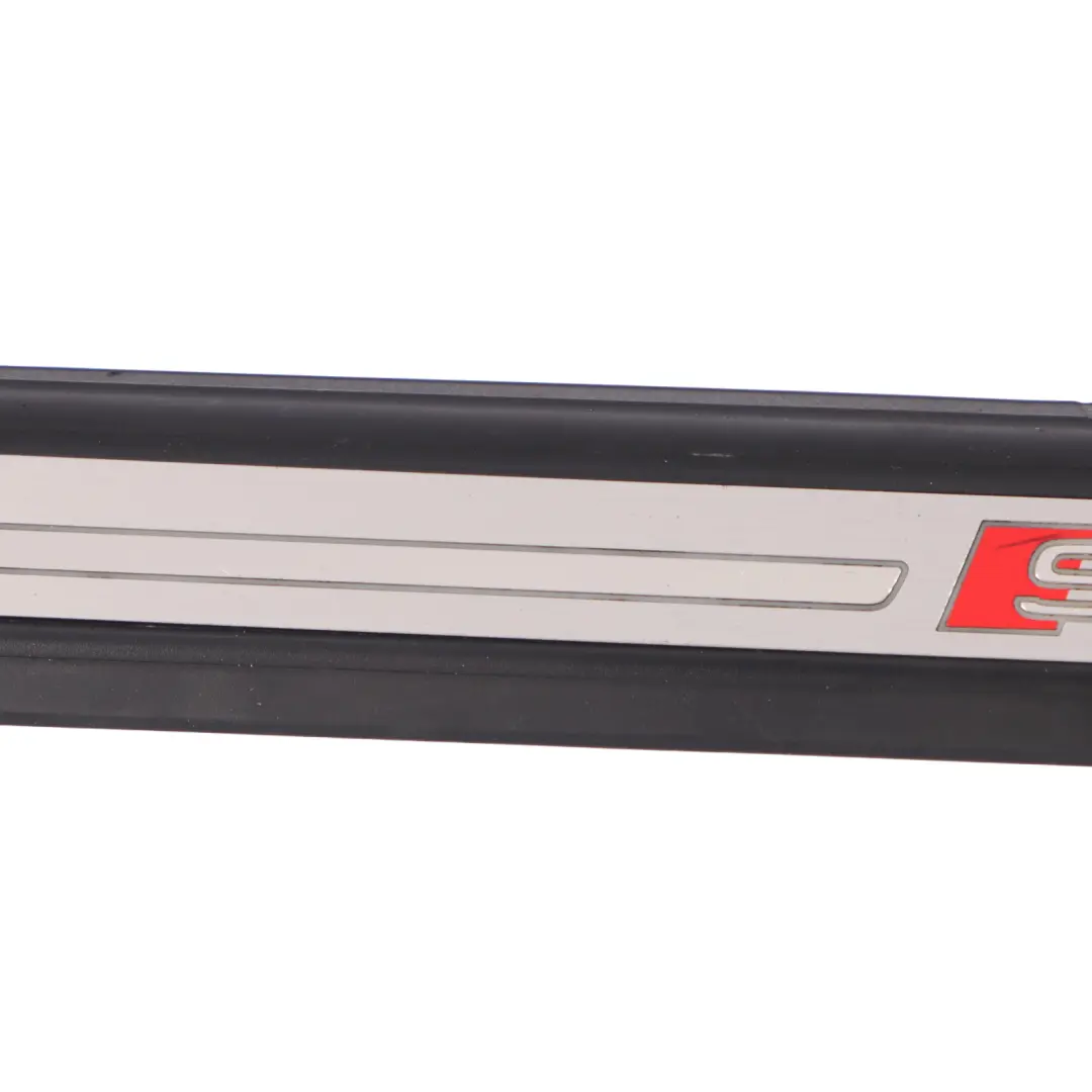 Audi Q5 FY Plaque d'habillage de bas de porte S-Line Avant Droite - SKU 80A947418-1 - Numéro de pièce 80A947418