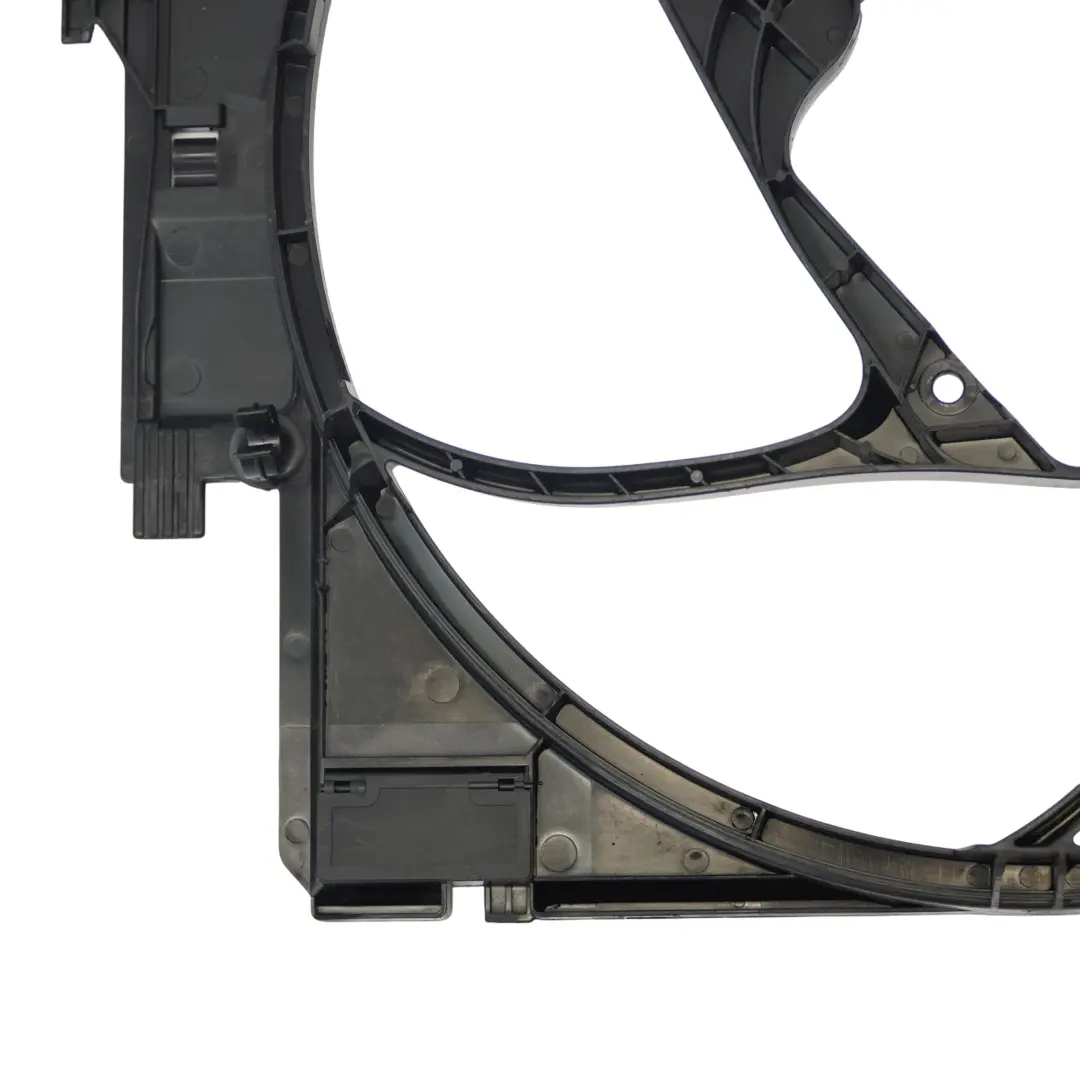 Couvercle de ventilateur de radiateur pour BMW F20 F21 LCI F30 F31 F32 à propos du numéro de pièce 7640650 BMW F20 F21 LCI F30 F31 F32 Couvercle de ventilateur de radiateur - SKU 7640650 - Numéro de pièce 7640650