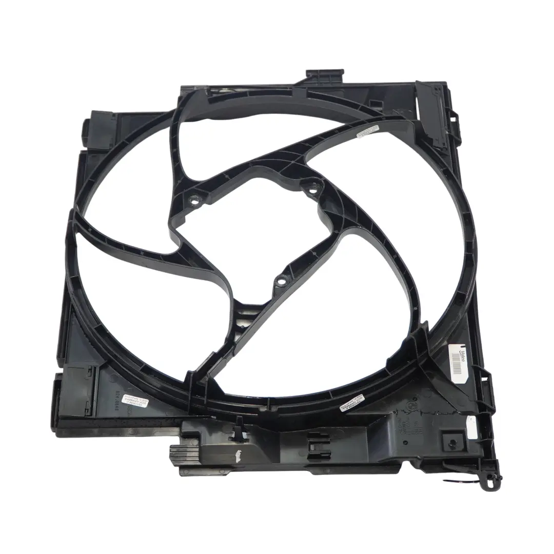 Coperchio della ventola del radiatore per BMW F20 F21 LCI F30 F31 F32 con numero di parte 7640650 BMW F20 F21 LCI F30 F31 F32 Coperchio della ventola del radiatore - SKU 7640650 - Numero di parte 7640650