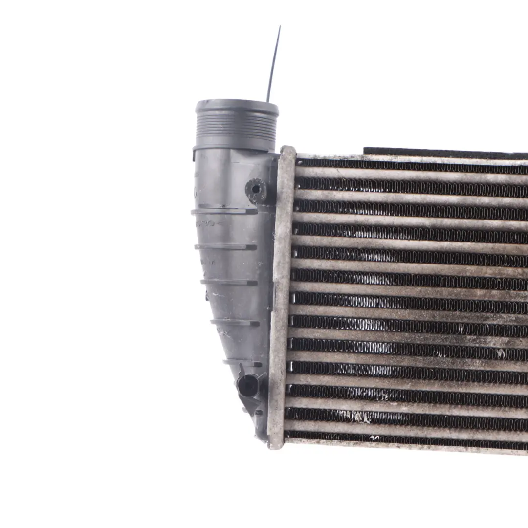 Charge Front Right O/S to Audi A4 B7 2.0 TFSI Intercooler Air with Part number 8E0145806M Audi A4 B7 2.0 TFSI Intercooler Air Charge Front Right O/S - SKU 8E0145806M - Part number 8E0145806M