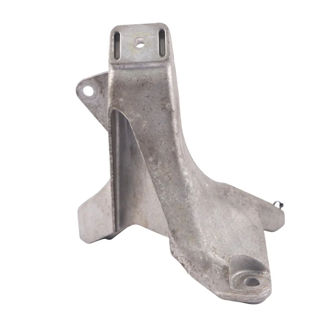 Łapa Wspornik Mocowanie Silnika Prawe 2.0 TFSI do Audi A4 B7 o numerze 8E0199308AH Audi A4 B7 Łapa Wspornik Mocowanie Silnika Prawe 2.0 TFSI - SKU 8E0199308AH - Numer Części 8E0199308AH