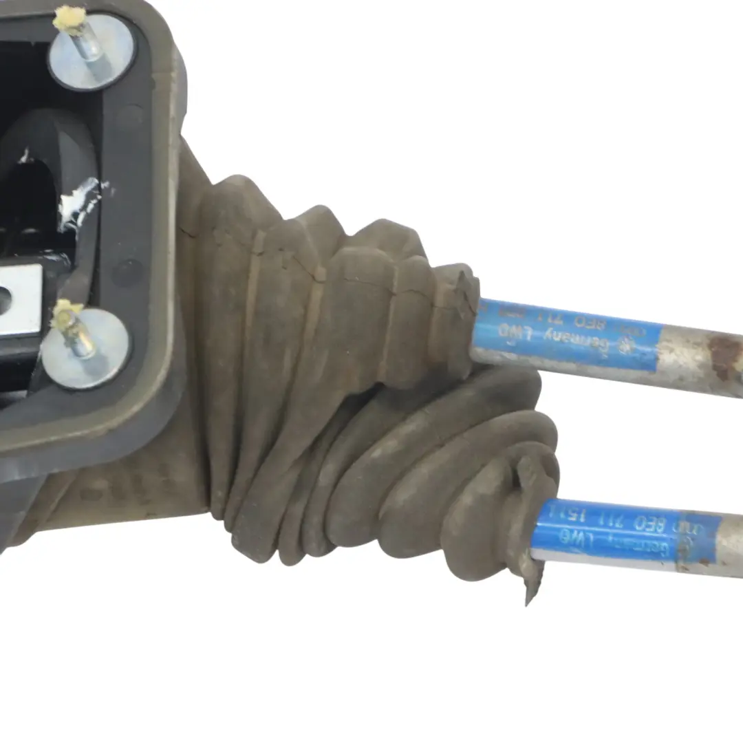 Schalt Getriebe Wähl Hebel Gestänge 6 Gang für Audi A4 B7 mit Teilenummer 8E0711055P Audi A4 B7 Schalt Getriebe Wähl Hebel Gestänge 6 Gang - SKU 8E0711055P - Teilenummer 8E0711055P