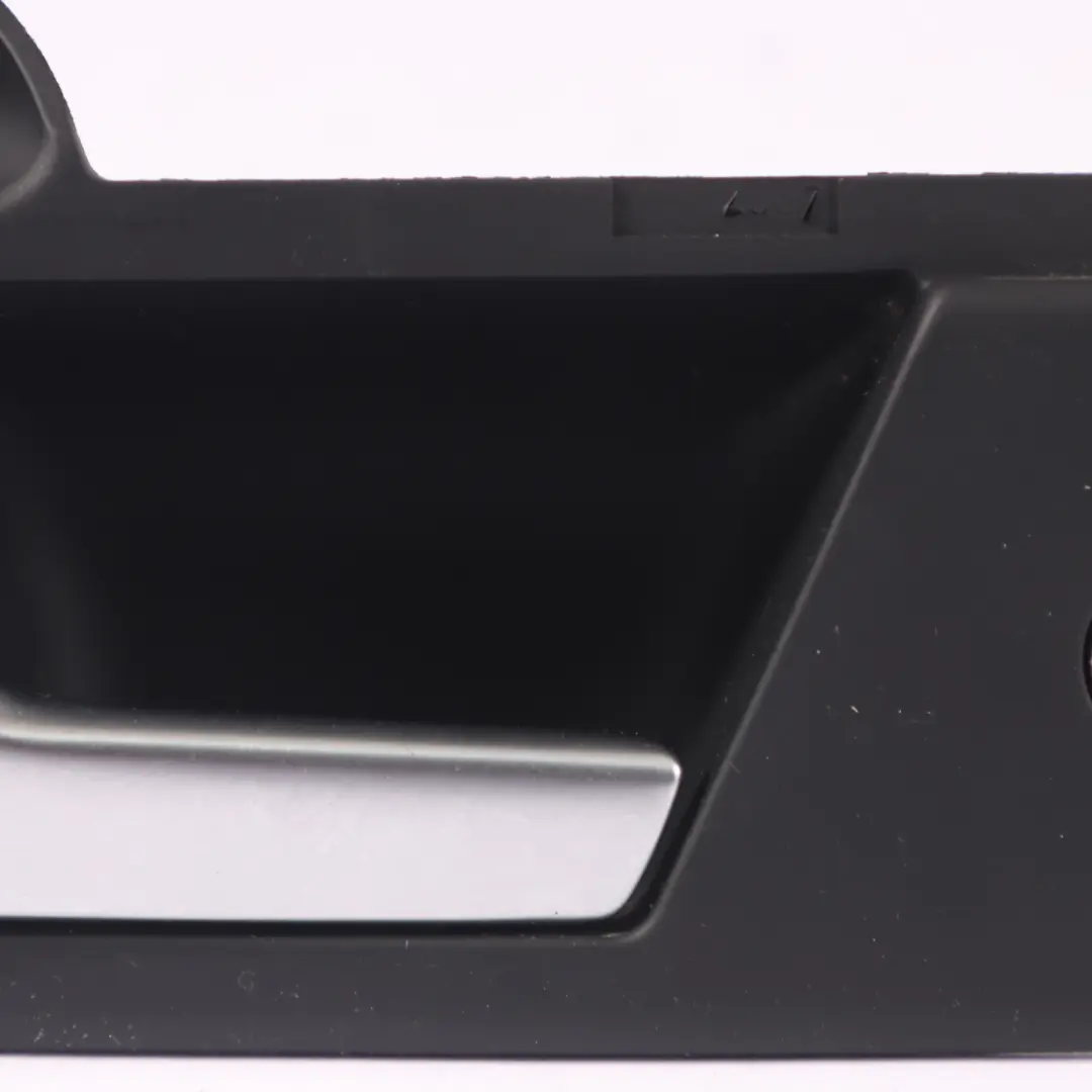 Poignée de Porte Arrière Intérieur Gauche pour Audi A4 B7 à propos du numéro de pièce 8E0839019C Audi A4 B7 Poignée de Porte Arrière Intérieur Gauche - SKU 8E0839019C - Numéro de pièce 8E0839019C