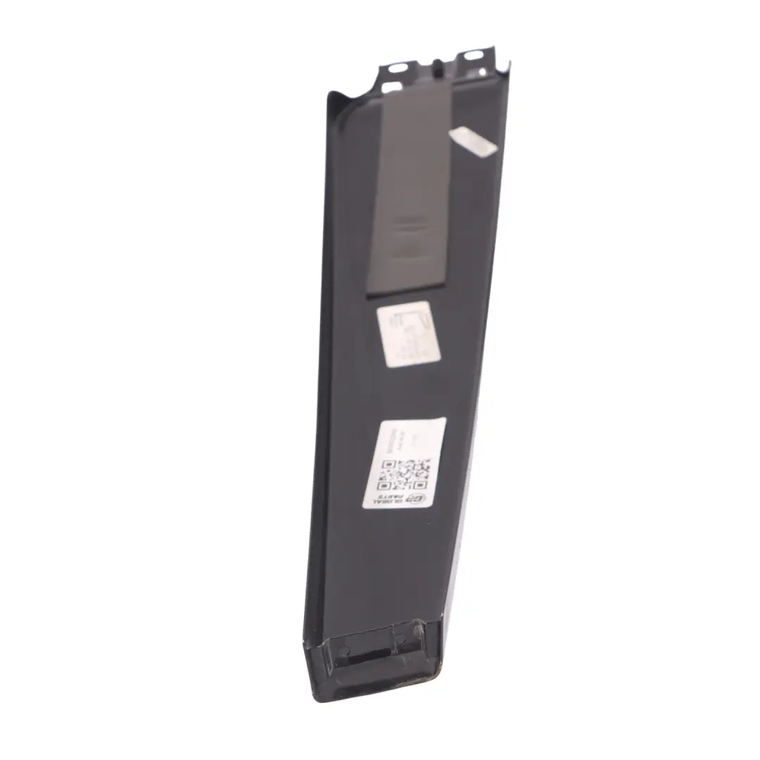 Nakładka Słupka Prawego Osłona do Audi A4 B9 o numerze 8E0853290D Audi A4 B9 Nakładka Słupka Prawego Osłona - SKU 8E0853290D - Numer Części 8E0853290D