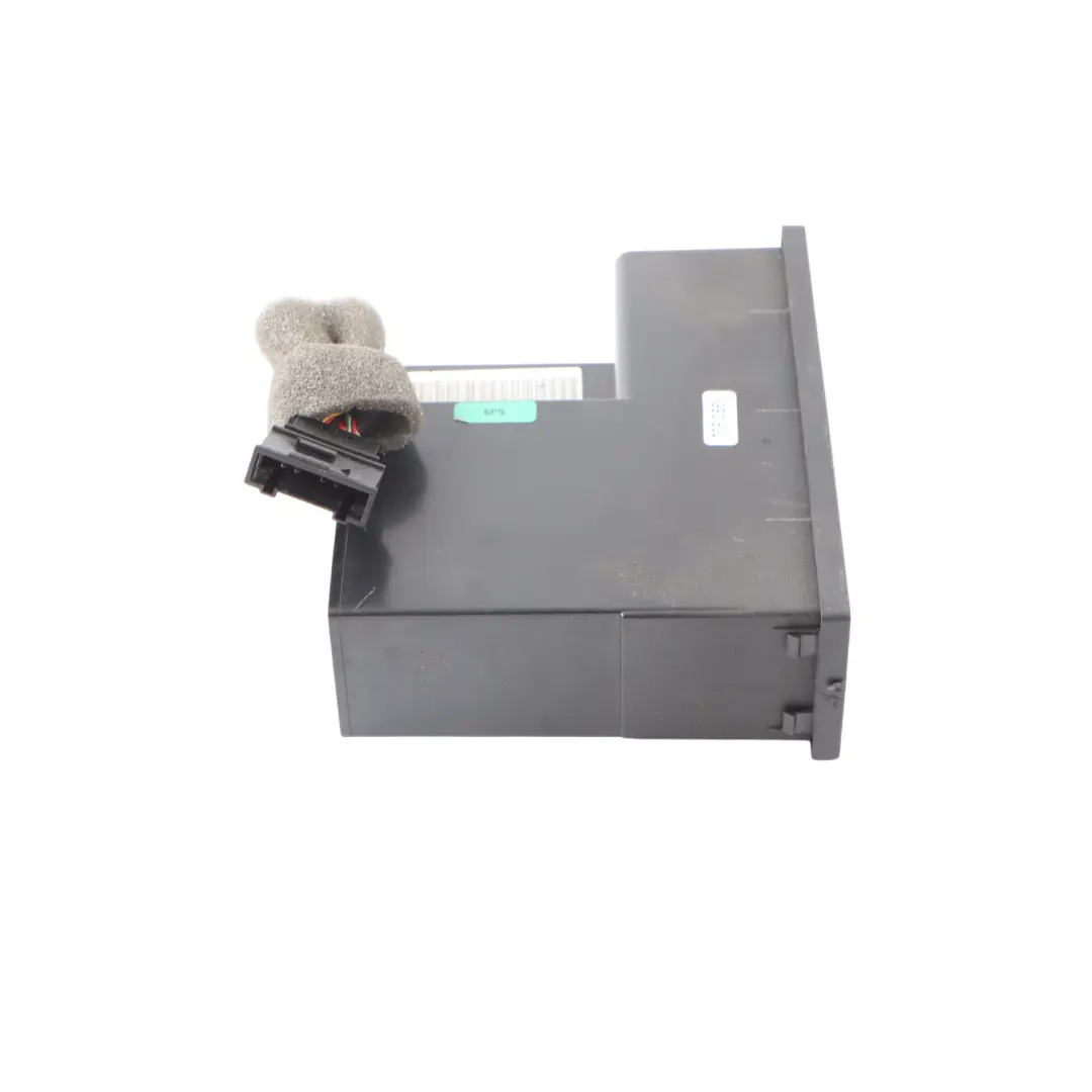 Ipod Schnitt Stelle Multimedia Ablagefach 8E0857925B für Audi A3 8P TT 8J A4 B7 mit Teilenummer 8E0857925H Audi A3 8P TT 8J A4 B7 Ipod Schnitt Stelle Multimedia Ablagefach 8E0857925B - SKU 8E0857925H - Teilenummer 8E0857925H