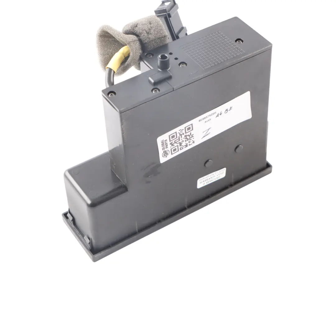 Ipod Schnitt Stelle Multimedia Ablagefach 8E0857925B für Audi A3 8P TT 8J A4 B7 mit Teilenummer 8E0857925H Audi A3 8P TT 8J A4 B7 Ipod Schnitt Stelle Multimedia Ablagefach 8E0857925B - SKU 8E0857925H - Teilenummer 8E0857925H