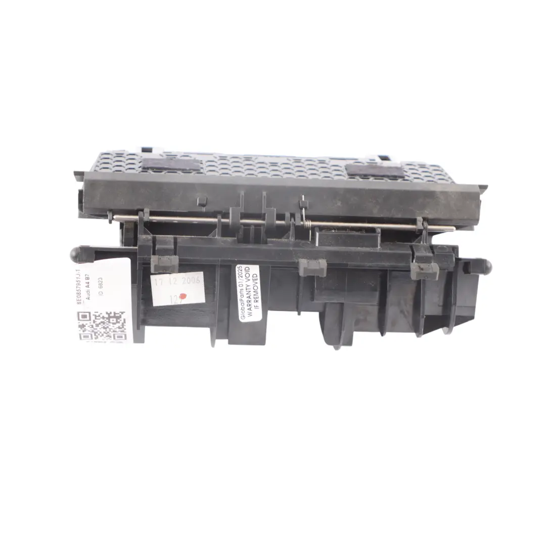 Cendrier Console Centrale Rangement Garniture pour Audi A4 B7 à propos du numéro de pièce 8E0857951J Audi A4 B7 Cendrier Console Centrale Rangement Garniture - SKU 8E0857951J-1 - Numéro de pièce 8E0857951J