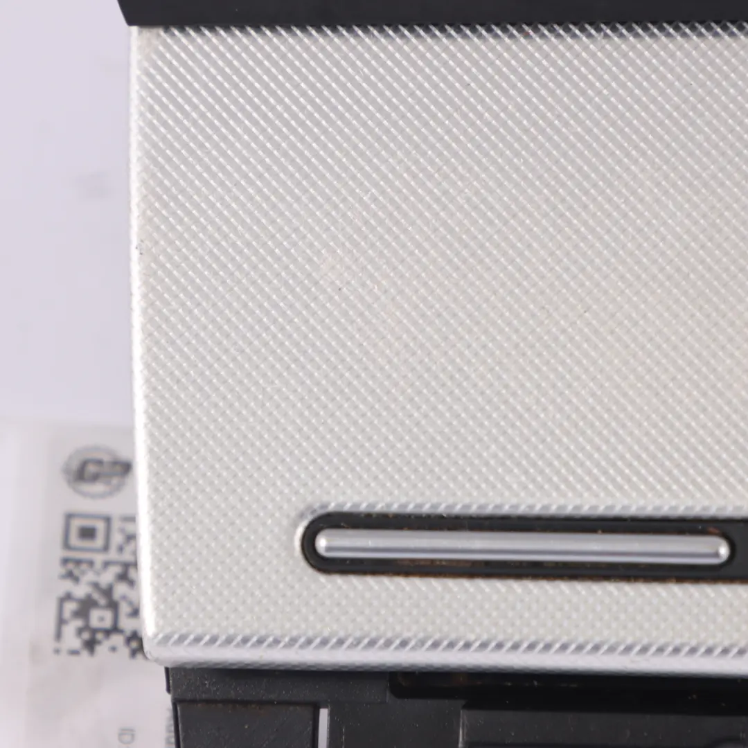 Audi A4 B7 Console Centrale Cendrier Compartiment Aluminium - SKU 8E0857951J - Numéro de pièce 8E0857951J