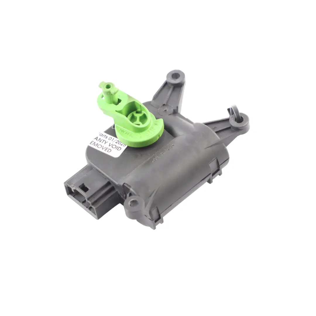 Motore Attuatore Sportello Aria Cruscotto Centrale per Audi A4 B7 con numero di parte 8E2820511B Audi A4 B7 Motore Attuatore Sportello Aria Cruscotto Centrale - SKU 8E2820511B - Numero di parte 8E2820511B