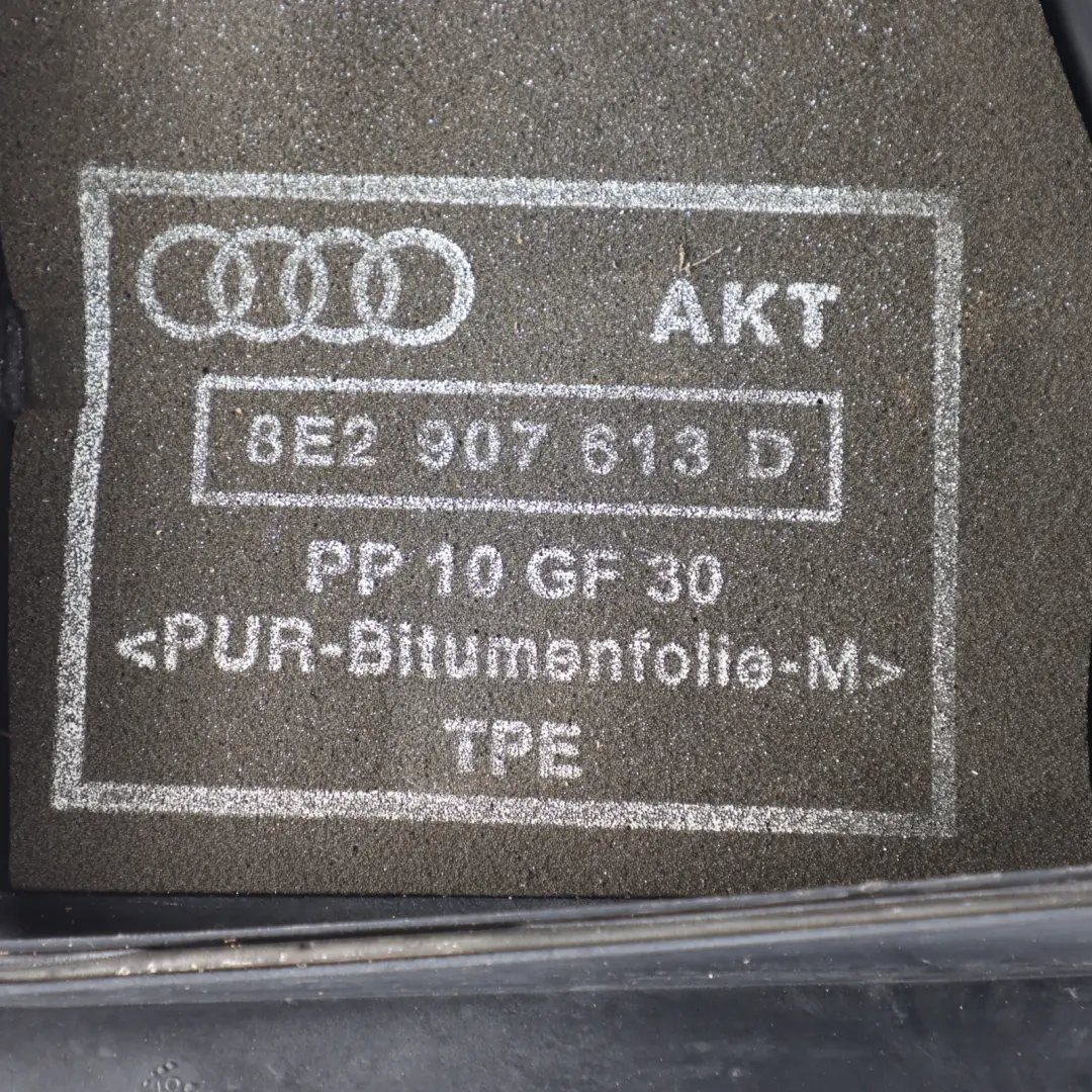 Control Unit ECU Box Top Cover Shield Trim Panel to Audi A4 B7 Engine with Part number 8E2907613D Audi A4 B7 Engine Control Unit ECU Box Top Cover Shield Trim Panel - SKU 8E2907613D - Part number 8E2907613D