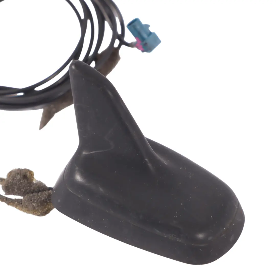 Audi A4 B7 Antenne radio sur le toit Antenne radio Shark - SKU 8E9035503T - Numéro de pièce 8E9035503T