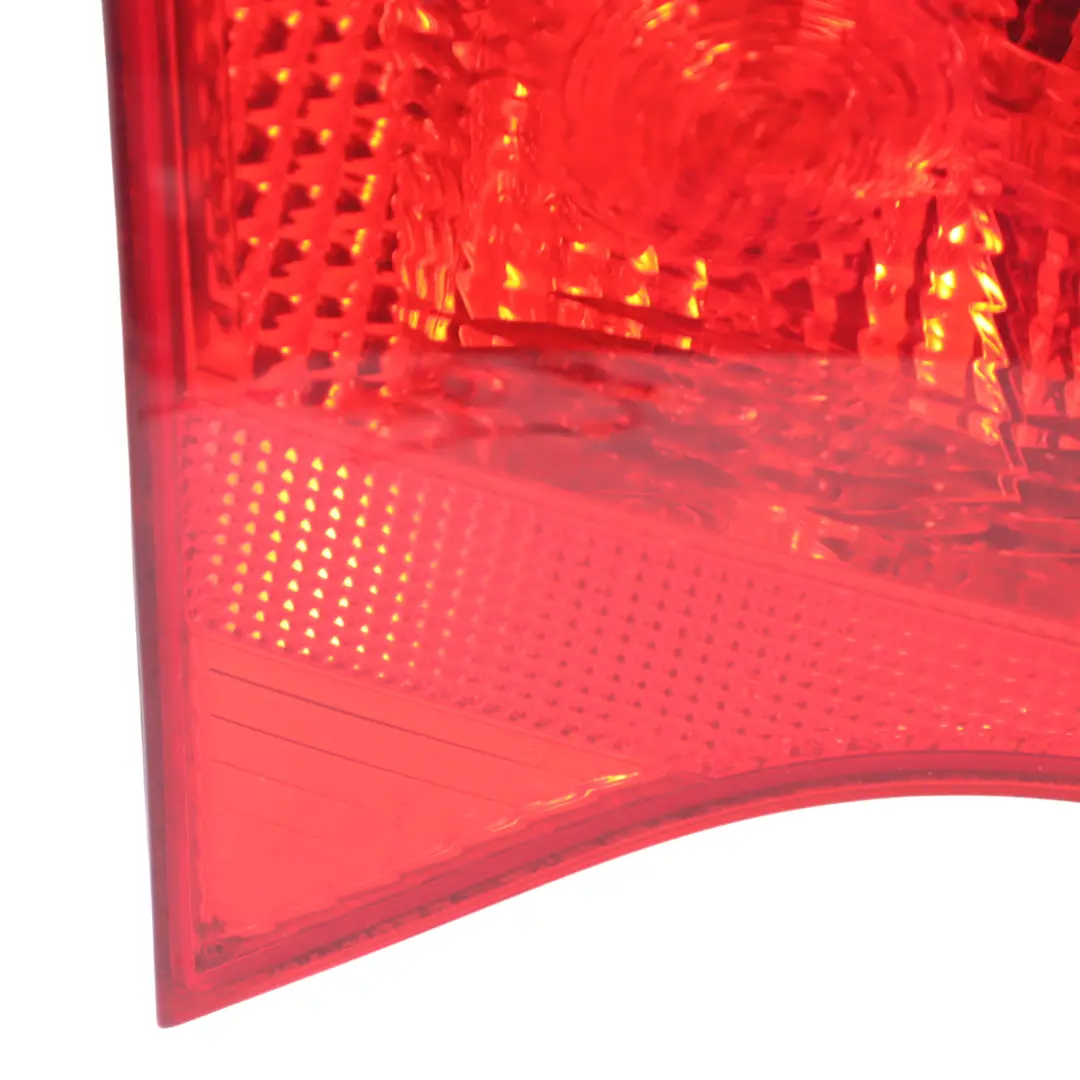 Audi A4 B7 Avant Hintere Heckklappe Luke Innere Lampe Licht Links - SKU 8E9945093A - Teilenummer 8E9945093A