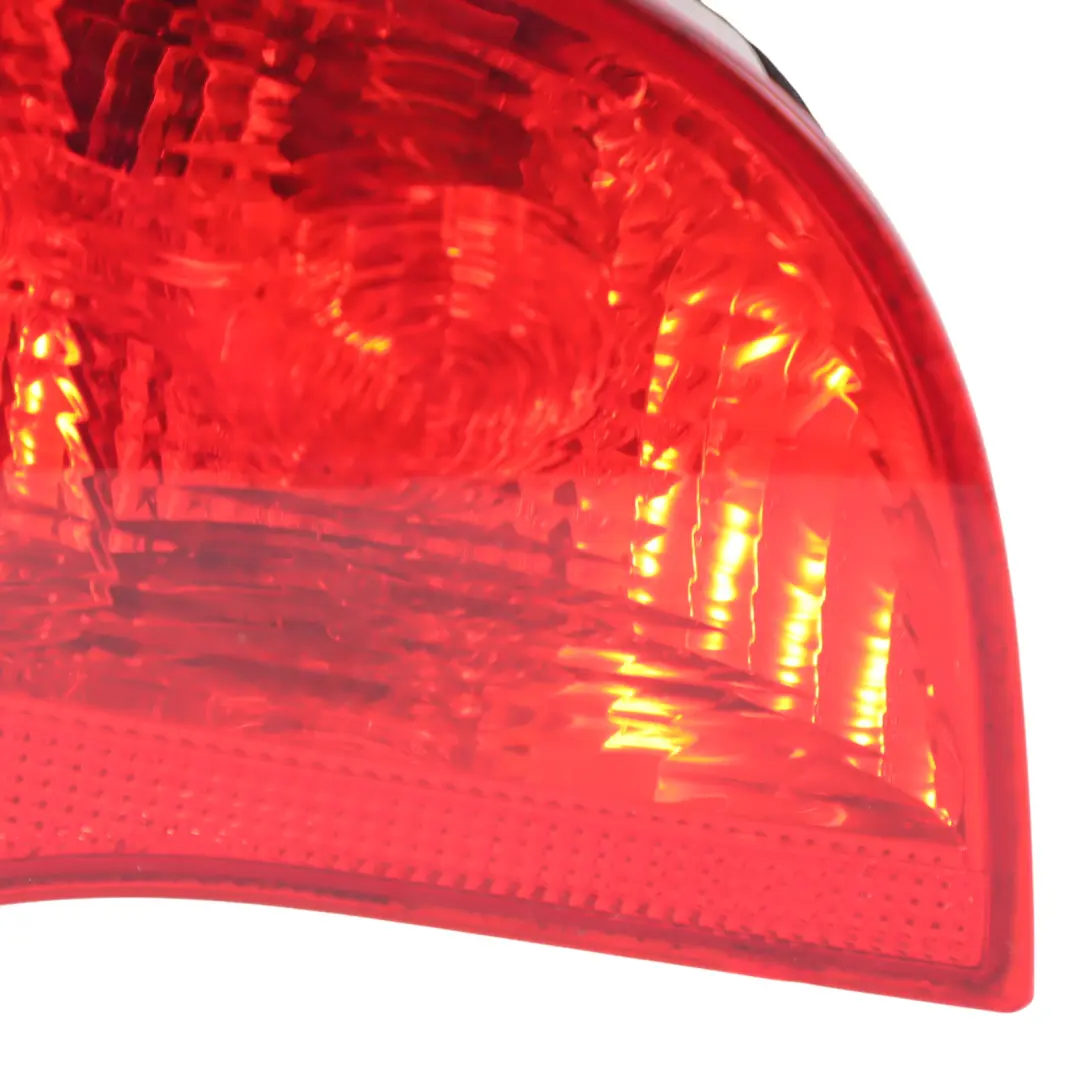Audi A4 B7 Avant Hintere Heckklappe Luke Innere Lampe Licht Links - SKU 8E9945093A - Teilenummer 8E9945093A