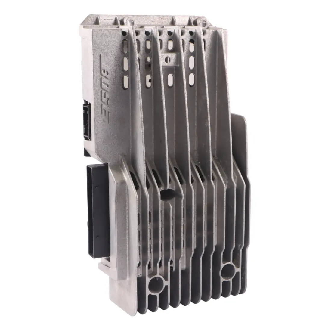 Audio Amplificatore Premium Sound Booster Unità Bose per Audi TT 8J con numero di parte 8J0035223C Audi TT 8J Audio Amplificatore Premium Sound Booster Unità Bose - SKU 8J0035223C - Numero di parte 8J0035223C