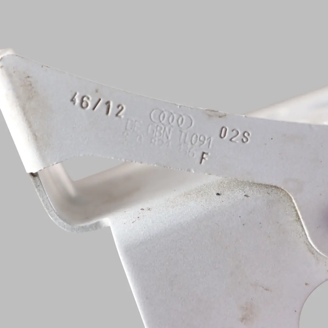 Wing Support Bracket Mount Front Right O/S Metallic Glacier White S9R to Audi TT 8J with Part number 8J0821136F Audi TT 8J Wing Support Bracket Mount Front Right O/S Metallic Glacier White S9R - SKU 8J0821136F-MGW - Part number 8J0821136F