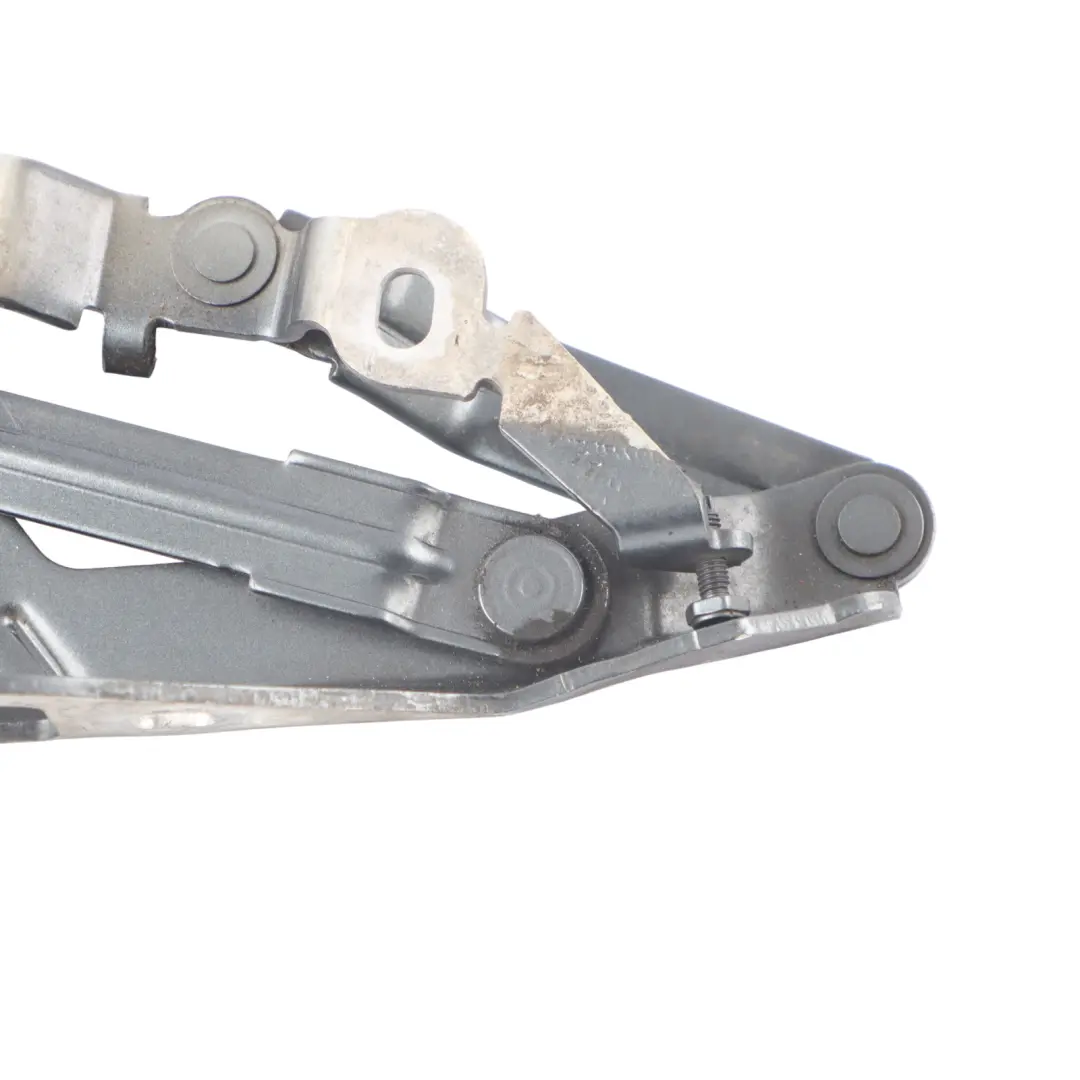 Charnière Capot Avant Gauche Gris Daytona Nacré - Z7S 8J0823302H pour Audi TT 8J à propos du numéro de pièce 8J0823301H Audi TT 8J Charnière Capot Avant Gauche Gris Daytona Nacré - Z7S 8J0823302H - SKU 8J0823301H-DGR - Numéro de pièce 8J0823301H