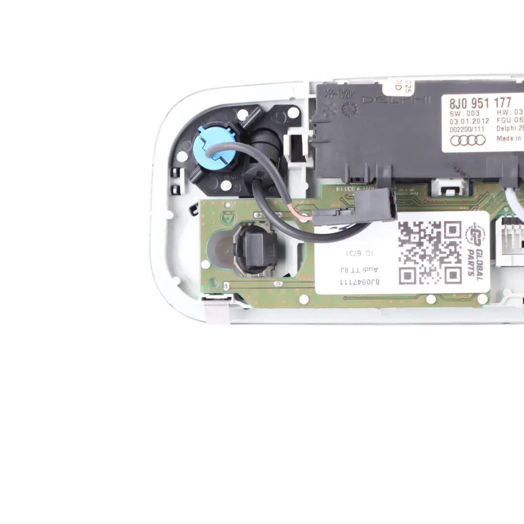 Audi TT 8J Lampka Kabiny Tył Tylna Czarna - SKU 8J0947111 - Numer Części 8J0947111