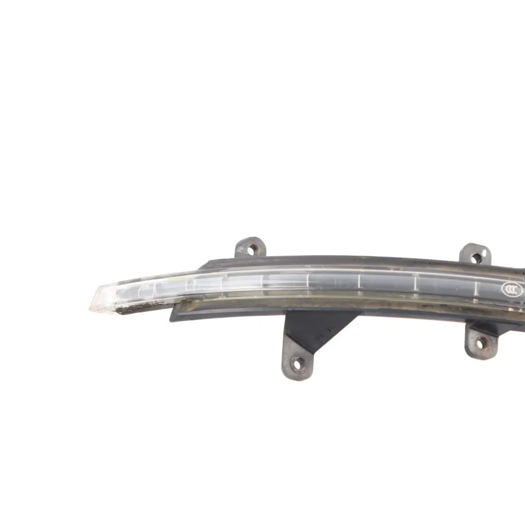 Clignotant De Rétroviseur Droit pour Audi TT 8J à propos du numéro de pièce 8J0949102 Audi TT 8J Clignotant De Rétroviseur Droit - SKU 8J0949102 - Numéro de pièce 8J0949102