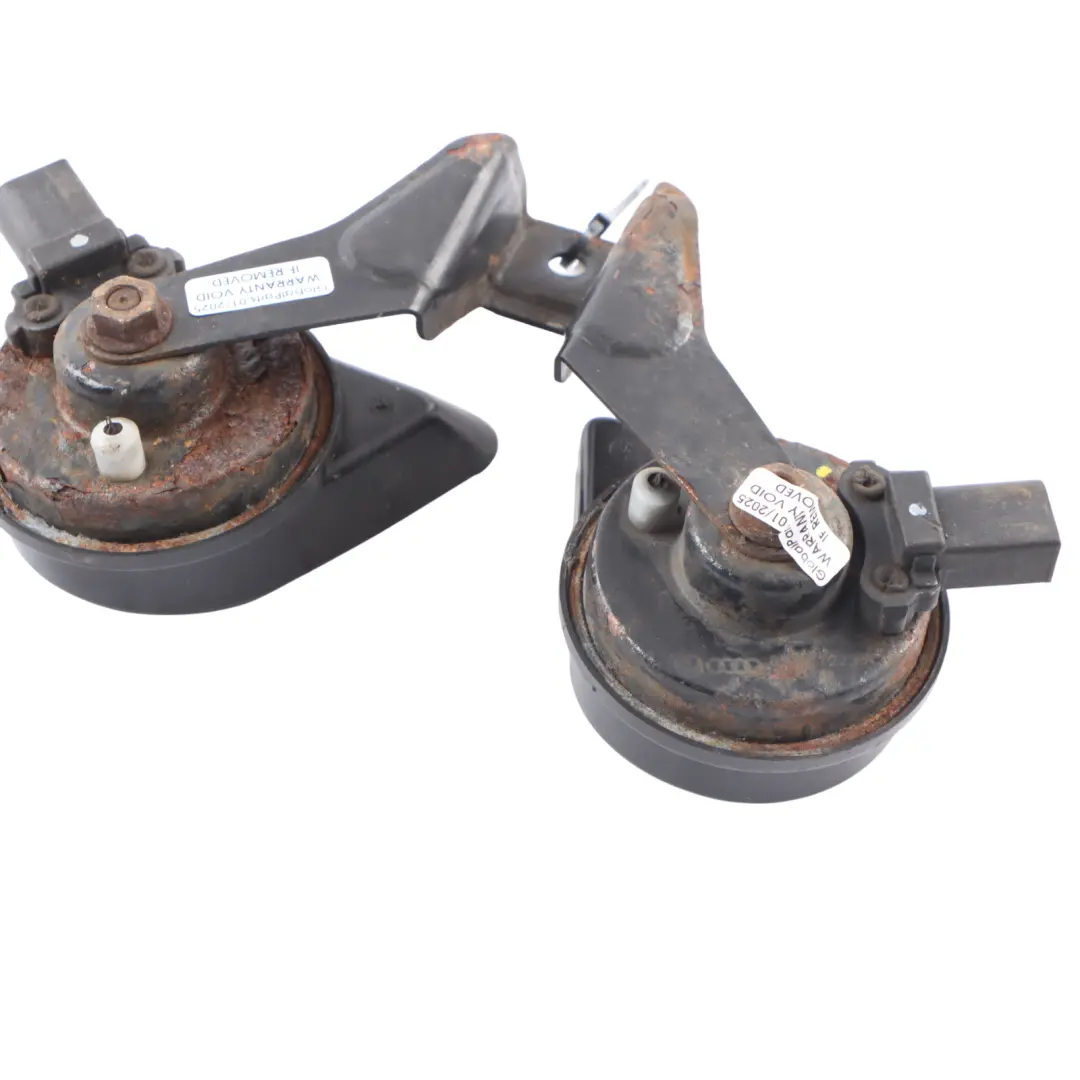 Hupen Signal Fanfaren Signal Hoch Tief Ton Satz für Audi TT 8J mit Teilenummer 8J0951223A Audi TT 8J Hupen Signal Fanfaren Signal Hoch Tief Ton Satz - SKU 8J0951223A - Teilenummer 8J0951223A