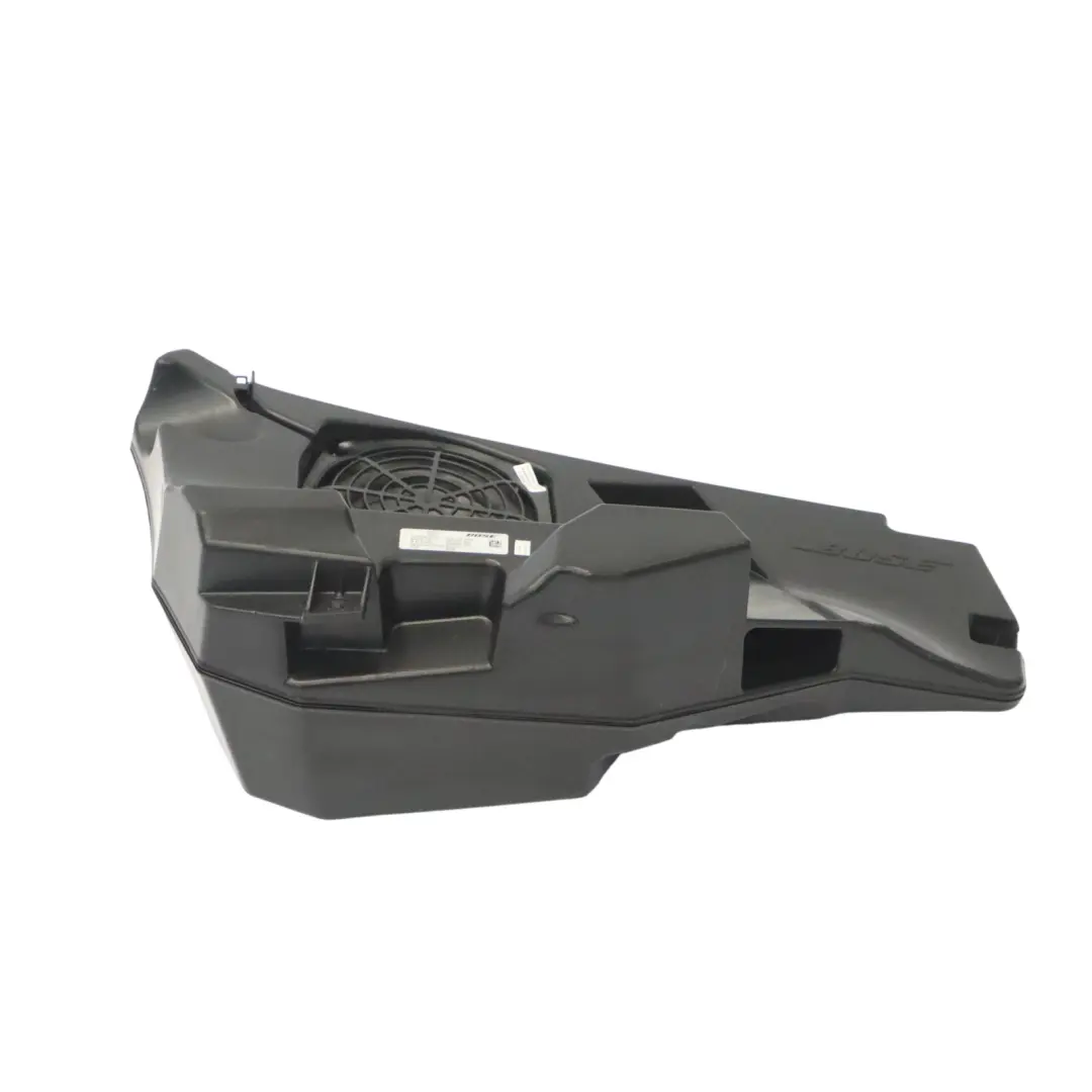 Głośnik Bose Subwoofer Lewy Tylny Boczek do Audi TT 8J o numerze 8J8035382A Audi TT 8J Głośnik Bose Subwoofer Lewy Tylny Boczek - SKU 8J8035382A - Numer Części 8J8035382A