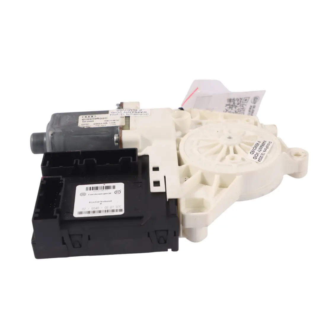 Moteur de lève vitre électrique de porte avant gauche pour Audi A3 8V à propos du numéro de pièce 8J8959802C Audi A3 8V Moteur de lève vitre électrique de porte avant gauche - SKU 8J8959802C - Numéro de pièce 8J8959802C