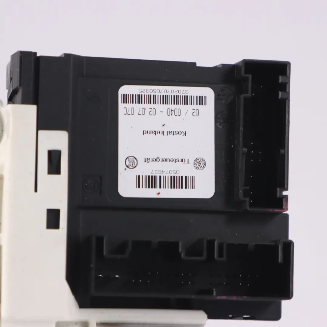 Audi A3 8V Moteur de lève vitre électrique de porte avant gauche - SKU 8J8959802C - Numéro de pièce 8J8959802C