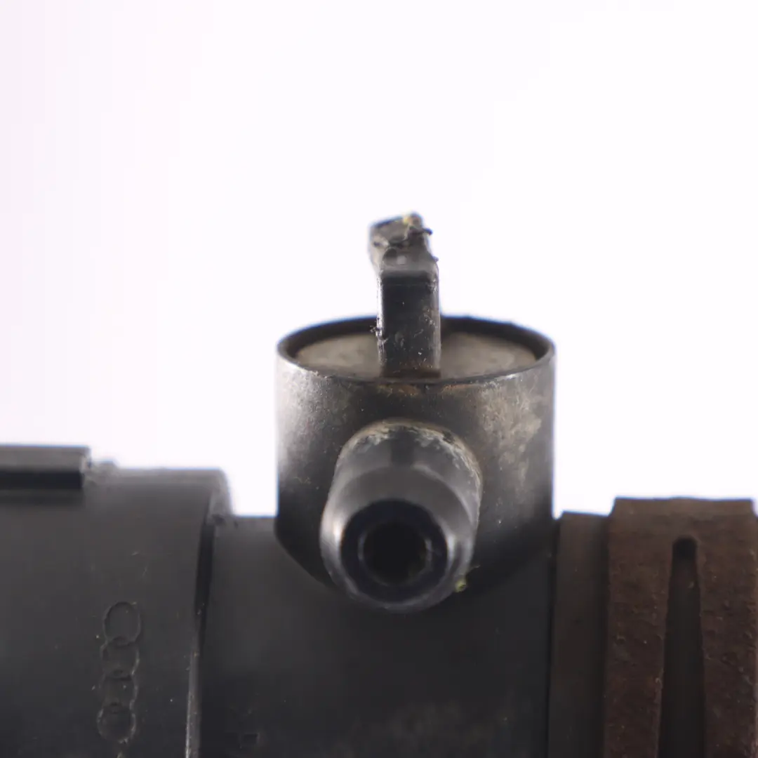 Tuyau refroidissement moteur essence Audi A4 B8 A5 8T 1.8 2.0 TFSI - SKU 8K0121055N - Numéro de pièce 8K0121055N