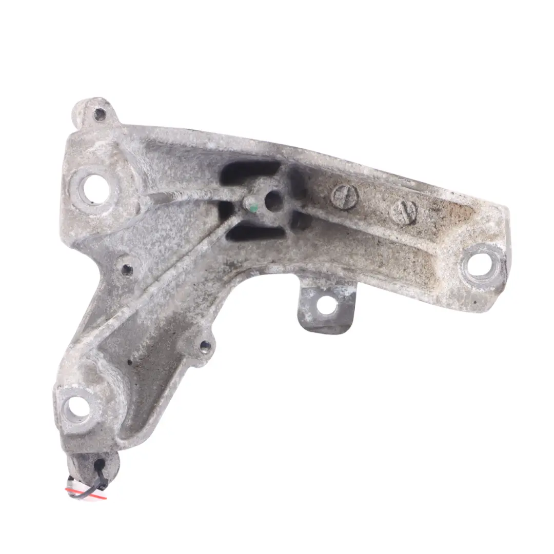 Mocowanie Wspornik Silnika Prawy do Audi S5 8T A6 C6 o numerze 8K0199308AN Audi S5 8T A6 C6 Mocowanie Wspornik Silnika Prawy - SKU 8K0199308AN - Numer Części 8K0199308AN