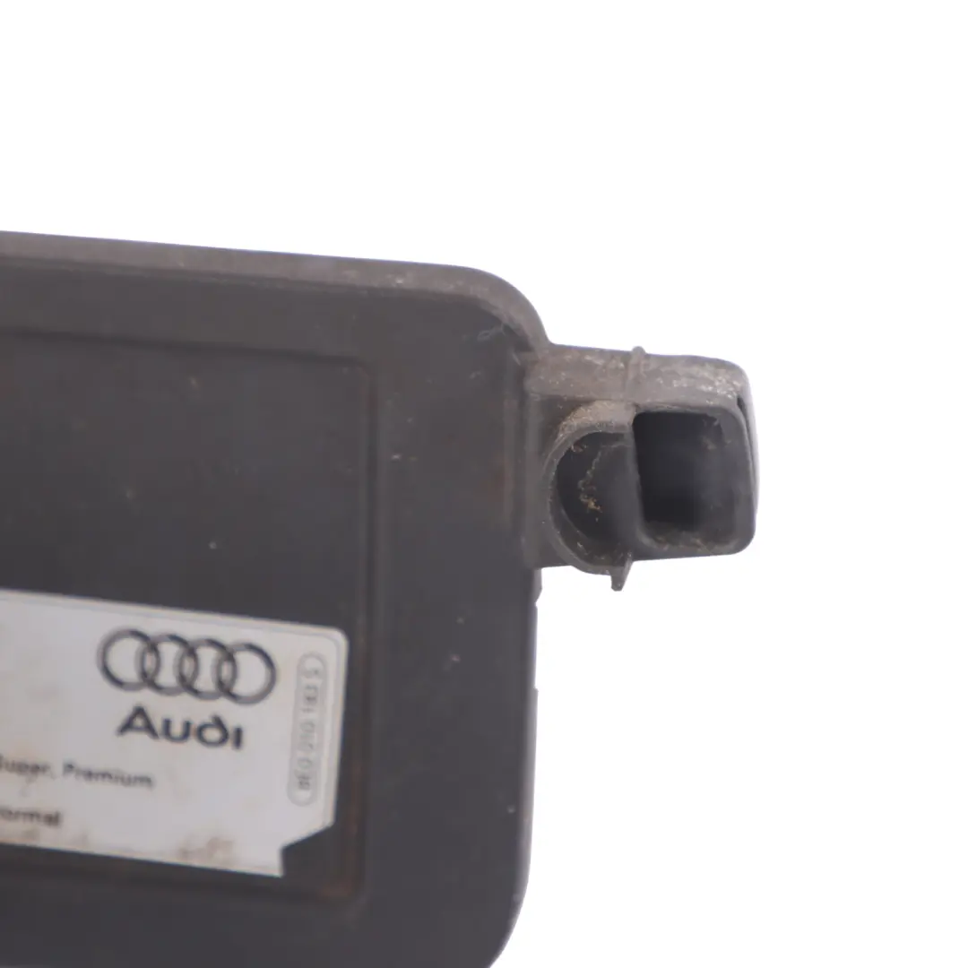 Audi A4 B8 Pot de Remplissage de Carburant Insérer boîtier entourer - SKU 8K0809999A-1 - Numéro de pièce 8K0809999A