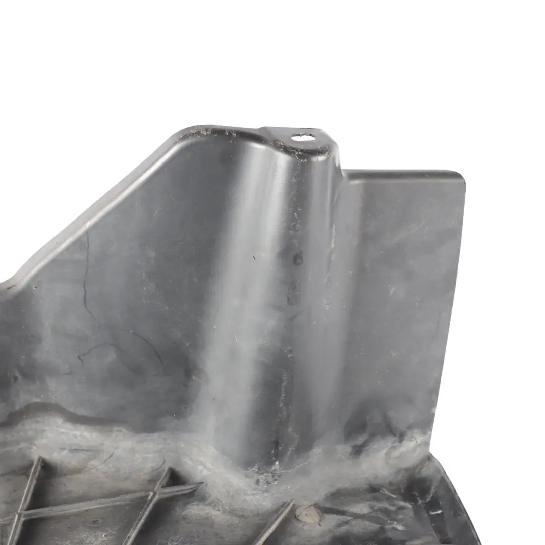 Panel Inferior Central Trasero Para Parachoques para Audi A4 B8 con número de pieza 8K0825219A Audi A4 B8 Panel Inferior Central Trasero Para Parachoques - SKU 8K0825219A - Número de pieza 8K0825219A