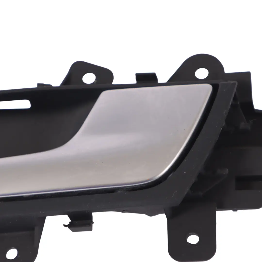 Maniglia porta posteriore destra interno tirante per Audi S4 B8 con numero di parte 8K0839020 Audi S4 B8 Maniglia porta posteriore destra interno tirante - SKU 8K0839020 - Numero di parte 8K0839020