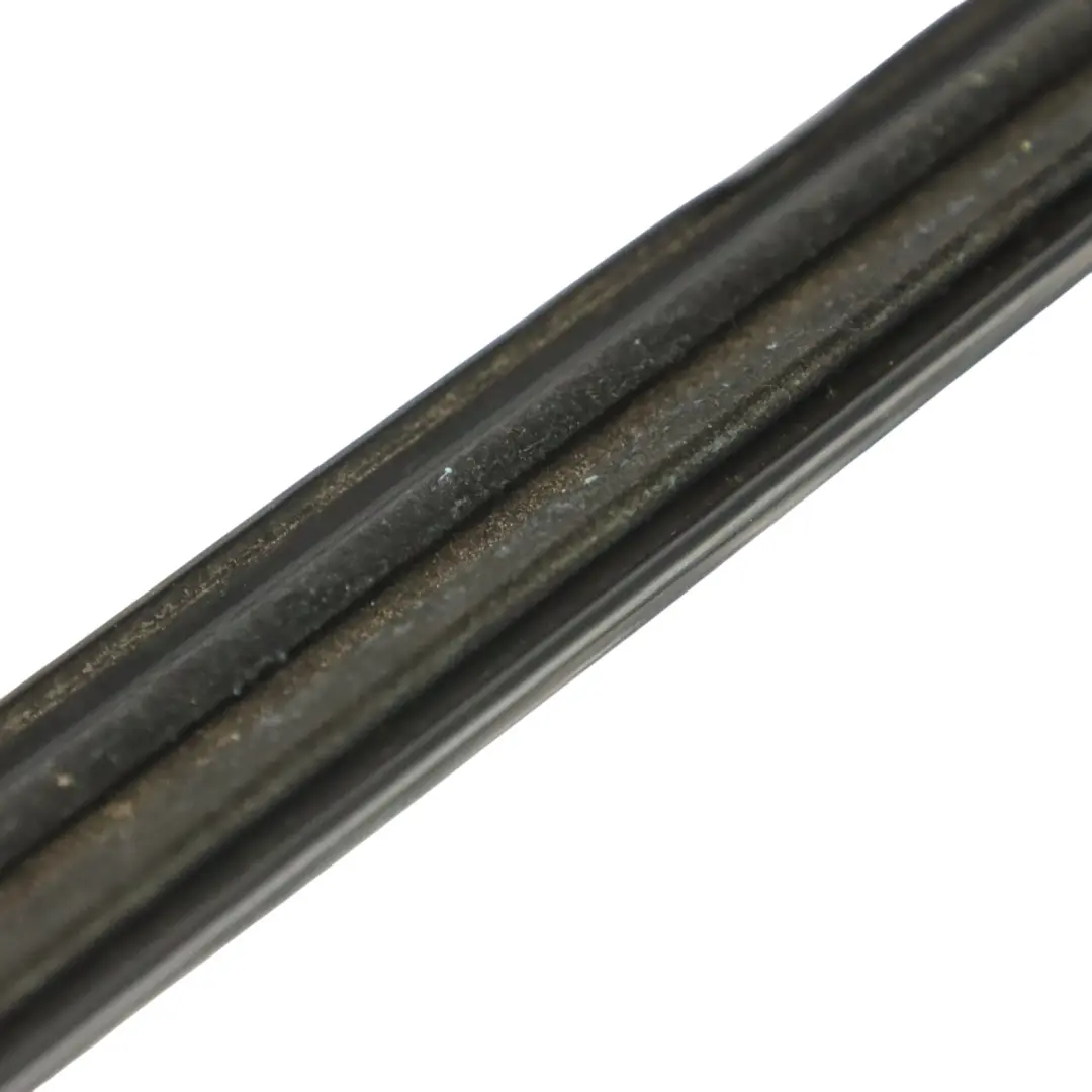 Audi A4 B8 Joint d'étanchéité de vitre de porte avant droite - SKU 8K0853284H - Numéro de pièce 8K0853284H
