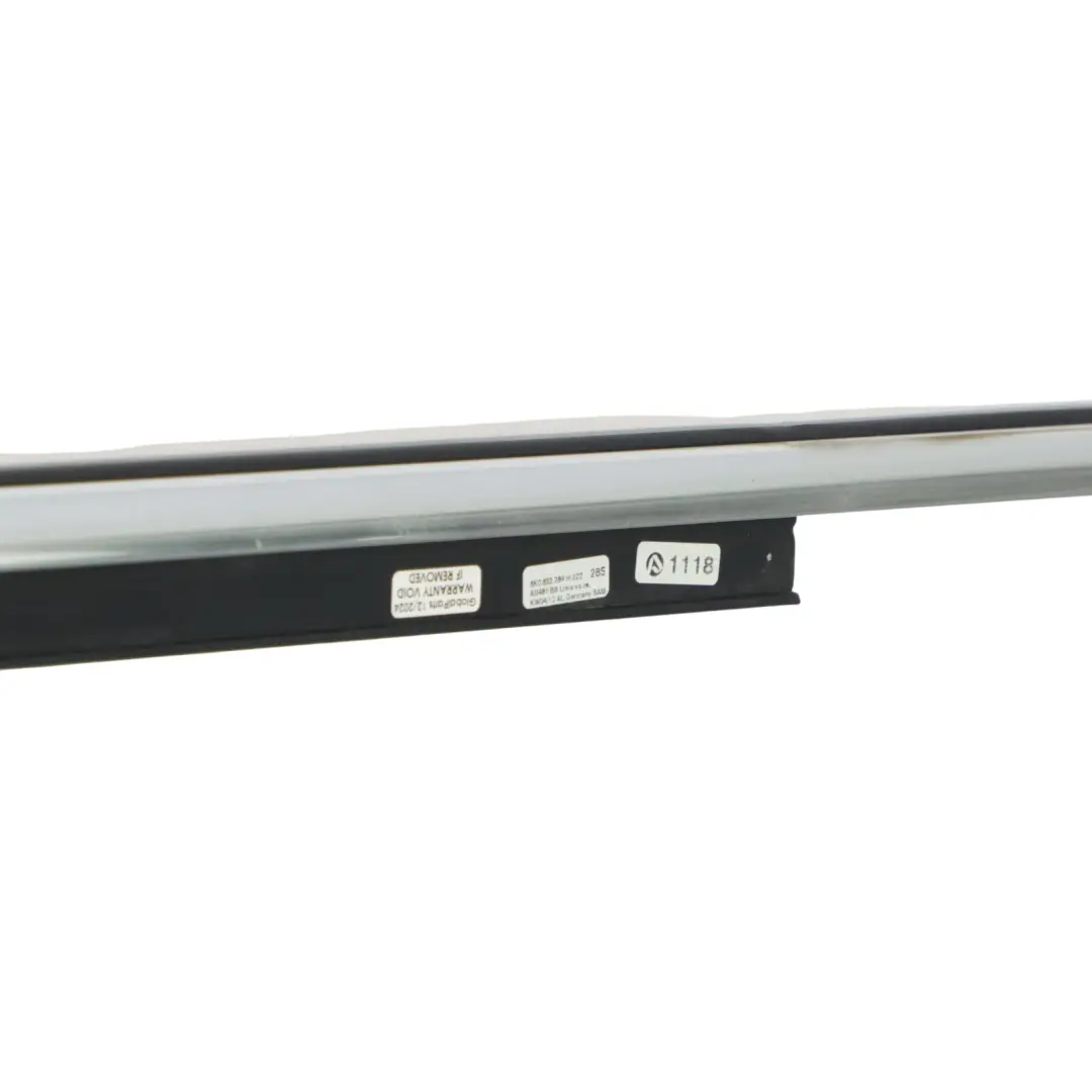 Audi A4 B8 Joint d'étanchéité de vitre de porte avant droite - SKU 8K0853284H - Numéro de pièce 8K0853284H