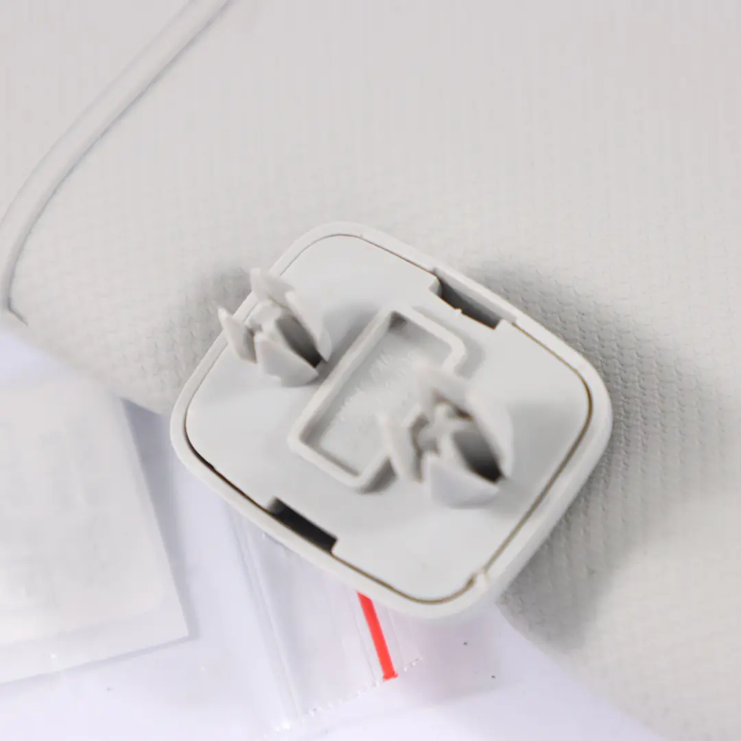 Audi A4 B8 A5 8T Pannello parasole illuminato anteriore destro - SKU 8K0857552F-1 - Numero di parte 8K0857552F