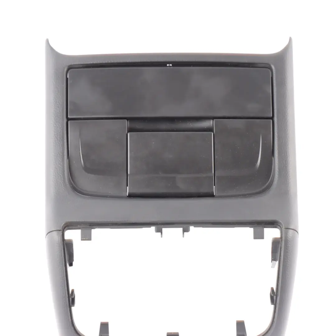 Audi A4 B8 Port d'alimentation Prise courant Allume cigarette 12V recouvrement - SKU 8K0864376-1 - Numéro de pièce 8K0864376