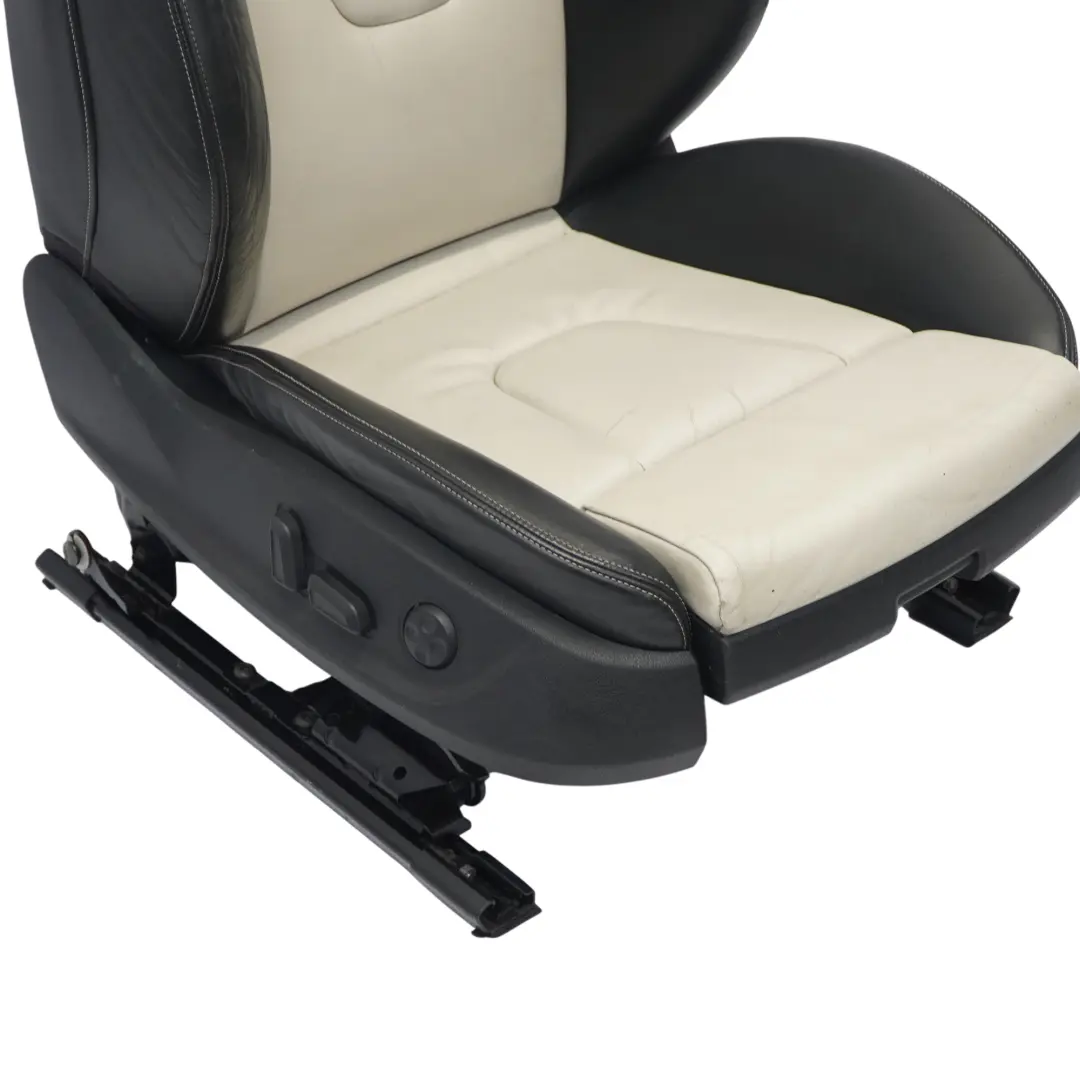 8K Sport Seat Front Right O/S Leather Nappa Soul Black Silver Pearl to Audi S4 B8 with Part number 8K0881806M Audi S4 B8 8K Sport Seat Front Right O/S Leather Nappa Soul Black Silver Pearl - SKU 8K0881806M - Part number 8K0881806M