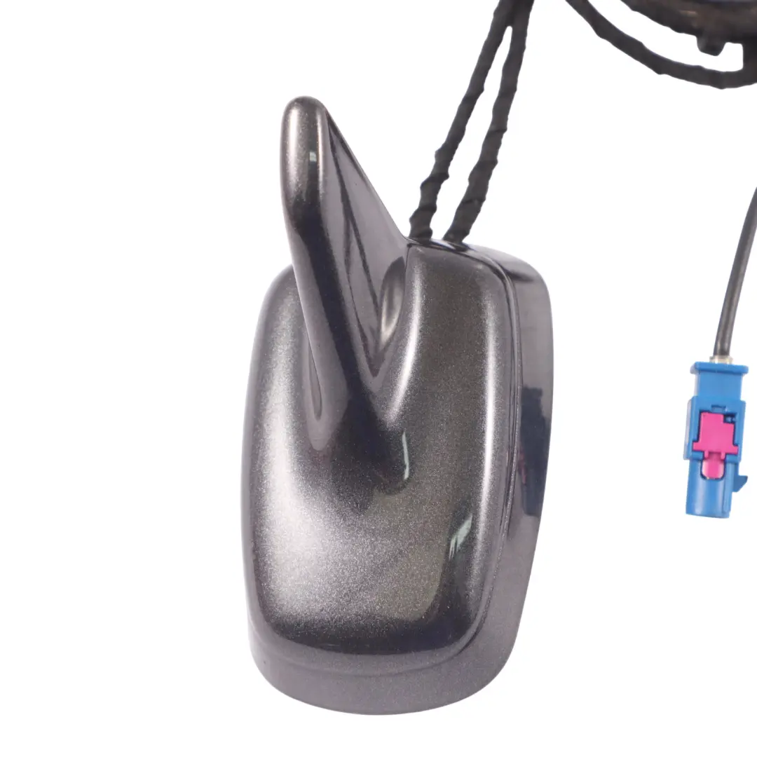 Antena Dachowa Szara Lava Grey Pearl Effect Z7L 8K5035503A do Audi A4 B8 o numerze 8K5035503E Audi A4 B8 Antena Dachowa Szara Lava Grey Pearl Effect Z7L 8K5035503A - SKU 8K5035503E-LAG - Numer Części 8K5035503E