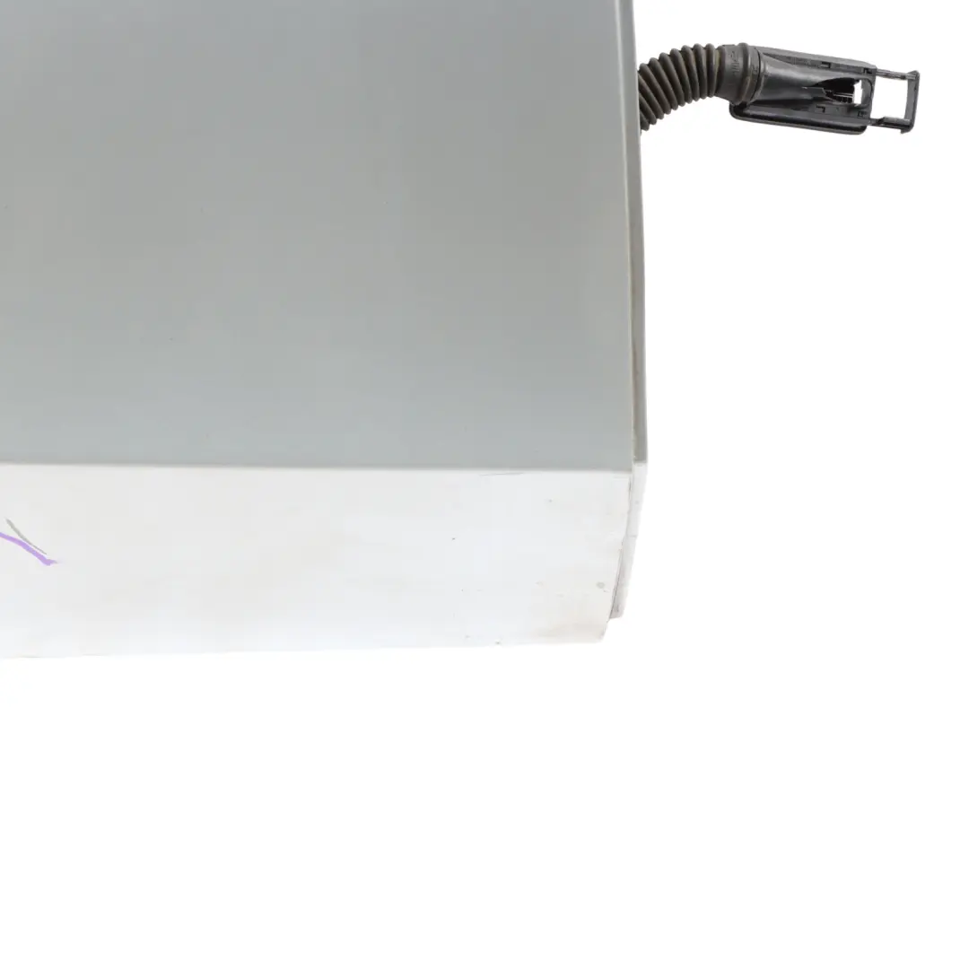 Door Right O/S Ice Silver Metallic - X7W to Audi A4 B8 Limousine Rear with Part number 8K5833052D Audi A4 B8 Limousine Rear Door Right O/S Ice Silver Metallic - X7W - SKU 8K5833052D-ICS - Part number 8K5833052D