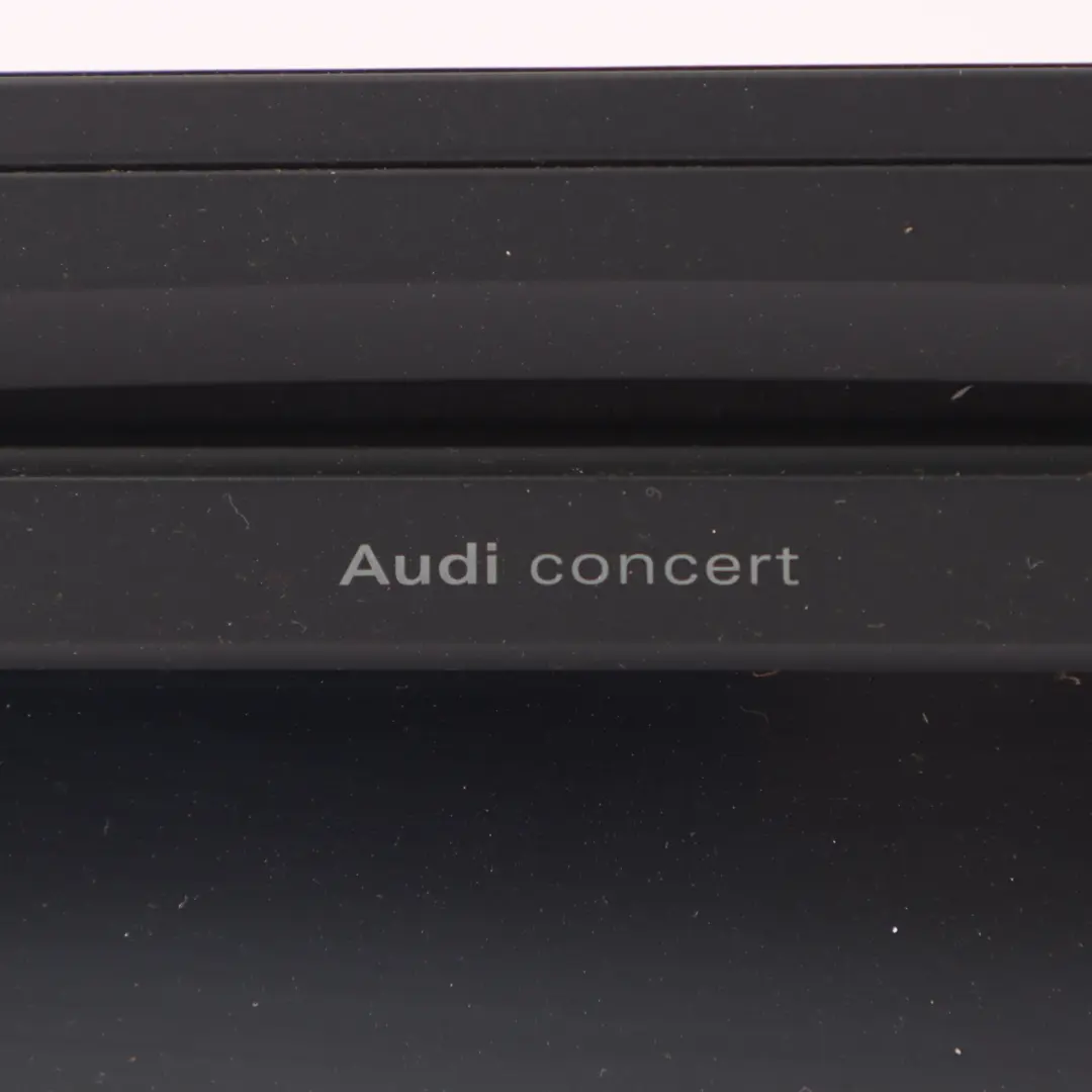 Audi A3 8P Multimedia Radio Concert CD Player Head Unit - SKU 8P0035186S - Numéro de pièce 8P0035186S
