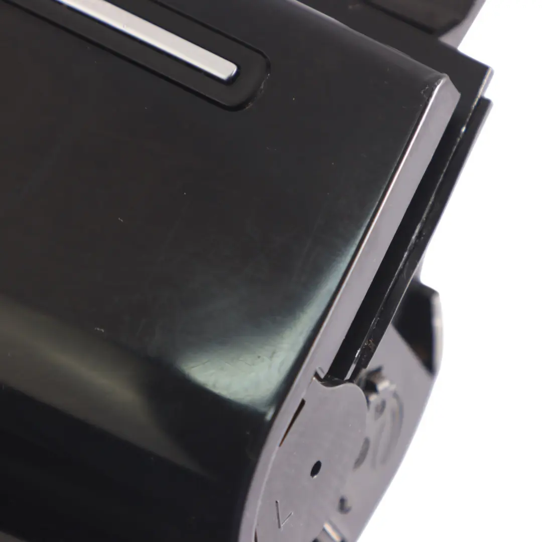 Audi A3 8P Console centrale Cendrier Couvercle compartiment rangement - SKU 8P0857951-1 - Numéro de pièce 8P0857951