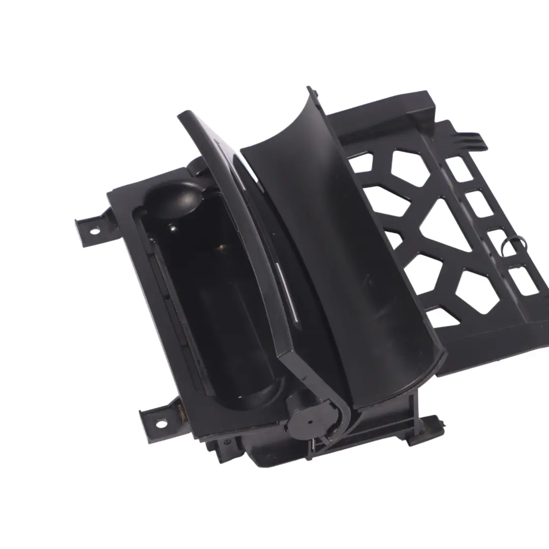 Audi A3 8P Console centrale Cendrier Couvercle compartiment rangement - SKU 8P0857951-1 - Numéro de pièce 8P0857951