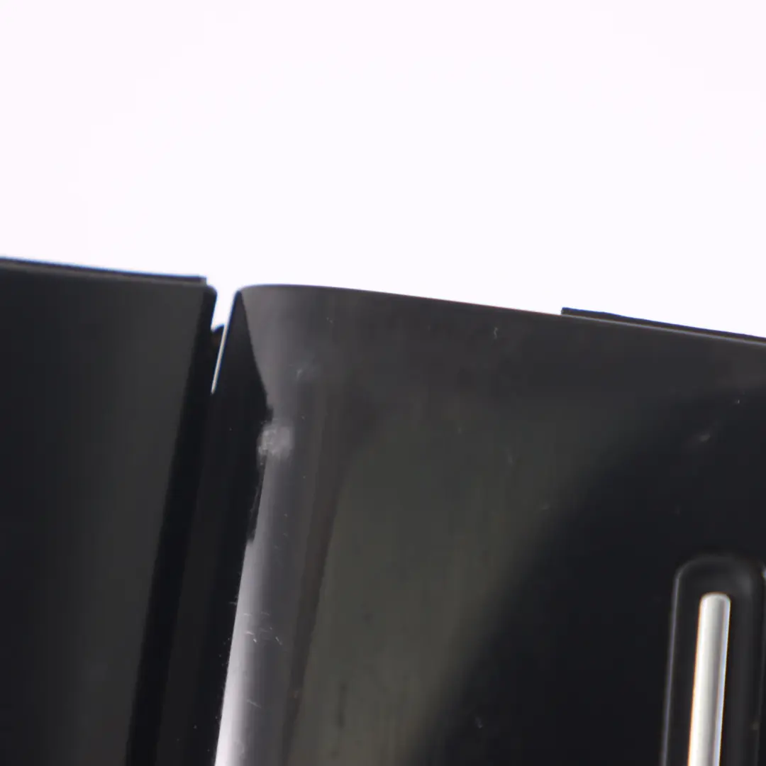 Mittel Konsole Aschenbecher Ablagefach Abdeckung für Audi A3 8P mit Teilenummer 8P0857951 Audi A3 8P Mittel Konsole Aschenbecher Ablagefach Abdeckung - SKU 8P0857951-1 - Teilenummer 8P0857951