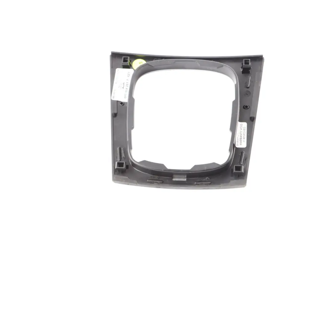 Cubierta Embellecedora Para Pomo De Cambio De Marchas para Audi A3 8P con número de pieza 8P0864261T Audi A3 8P Cubierta Embellecedora Para Pomo De Cambio De Marchas - SKU 8P0864261T - Número de pieza 8P0864261T